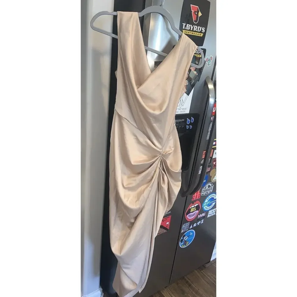 Pretty Little Thing Satin Off The Shoulder Draped Dress Nwt 78$ formal 10 fall - Picture 8 of 11